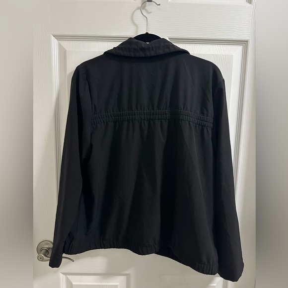 Zenergy by Chico’s Black Zip Lightweight Jacket size 2 - Picture 3 of 7